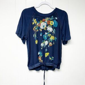 Tiny by Anthropologie Blue Floral Short Sleeve Tie Bottom Top Large "TINY FLAW*